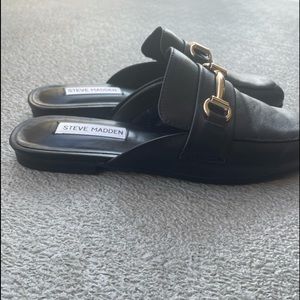 These mules are totally new.